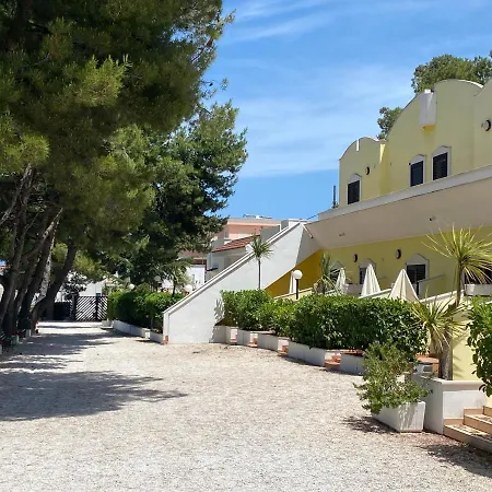 Casa Francesco E Cecilia A Дом отдыха Вьесте